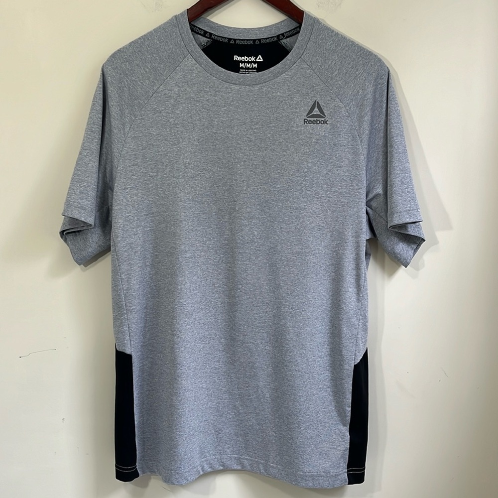 Reebok Men’s Athletic Short Sleeve T-Shirt Size Medium